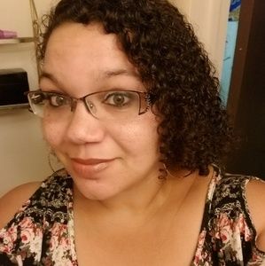 Meet your Posher, Javeta